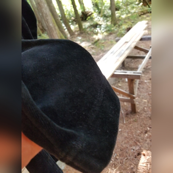 White Shawl Sweater & Black Velvet Long Sleeve Scoop Neck Dress Hazel & Co Small - Picture 11 of 16